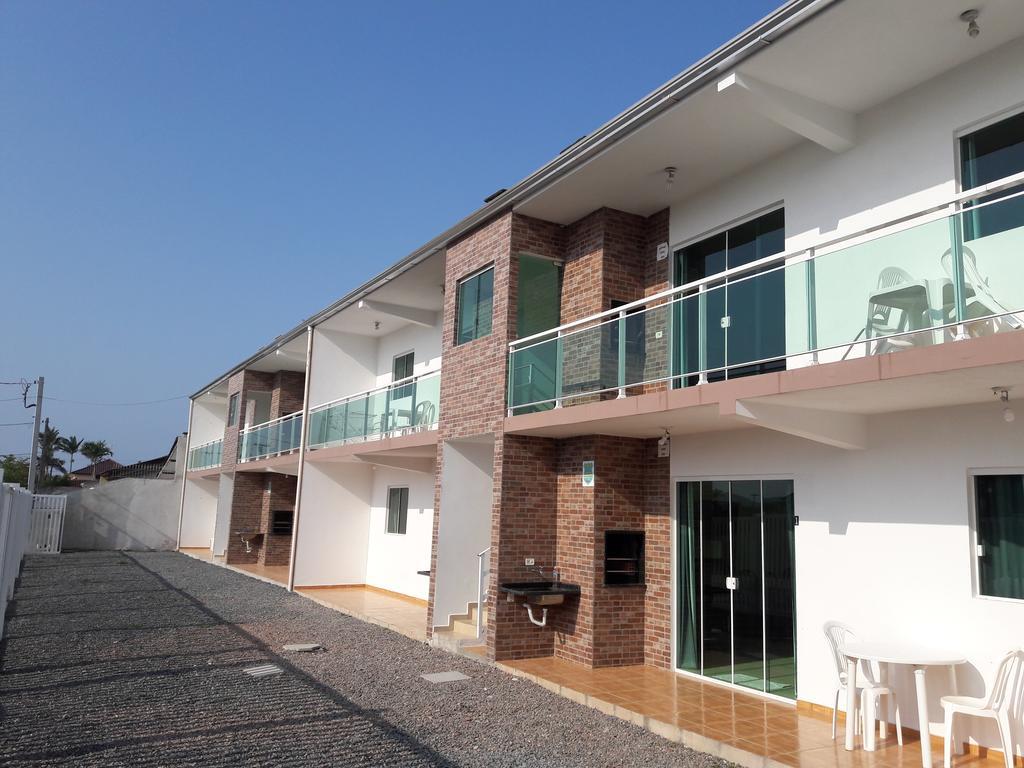 Conjunto Residencial Verdes Mares Guaratuba Exteriör bild
